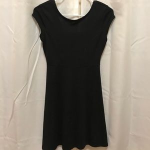 Black short sleeve dress